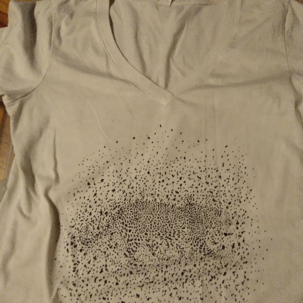 White cheetah v-neck